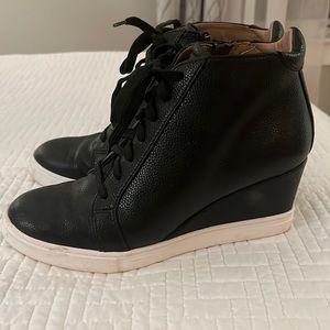 Paolo Black Leather Wedge Sneaker size 7